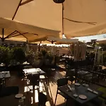 Hotel Caravita